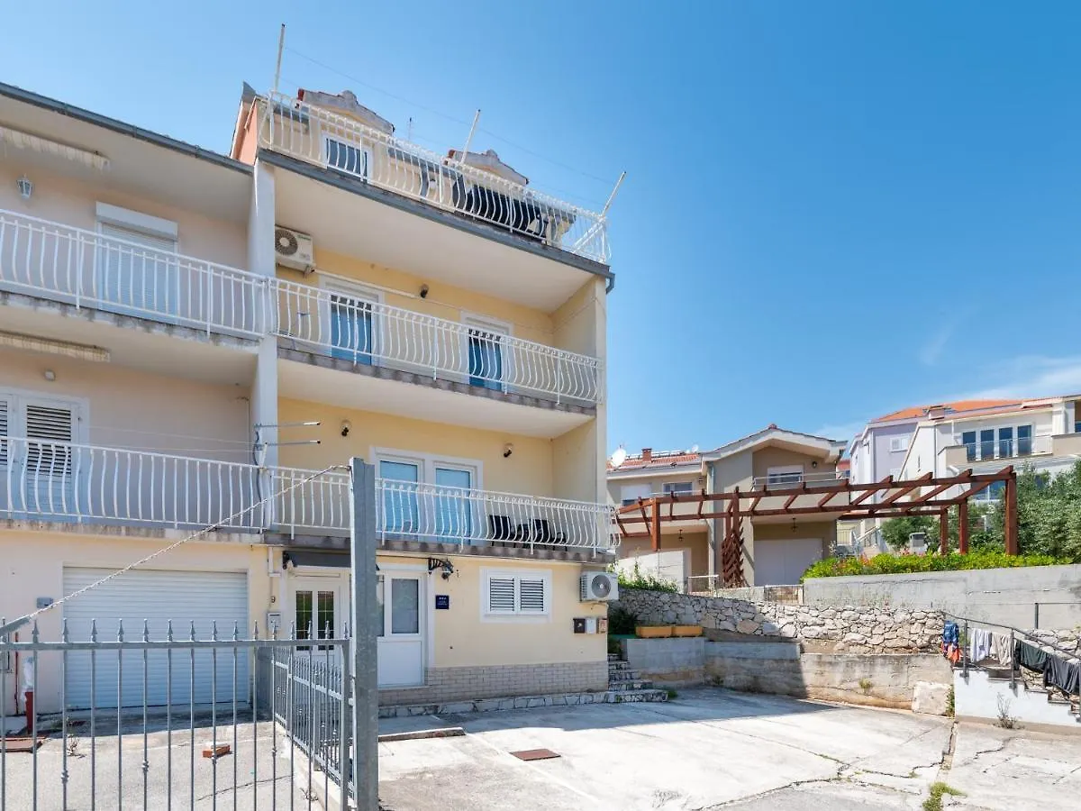Apartment Siesta Trogir Chorvatsko