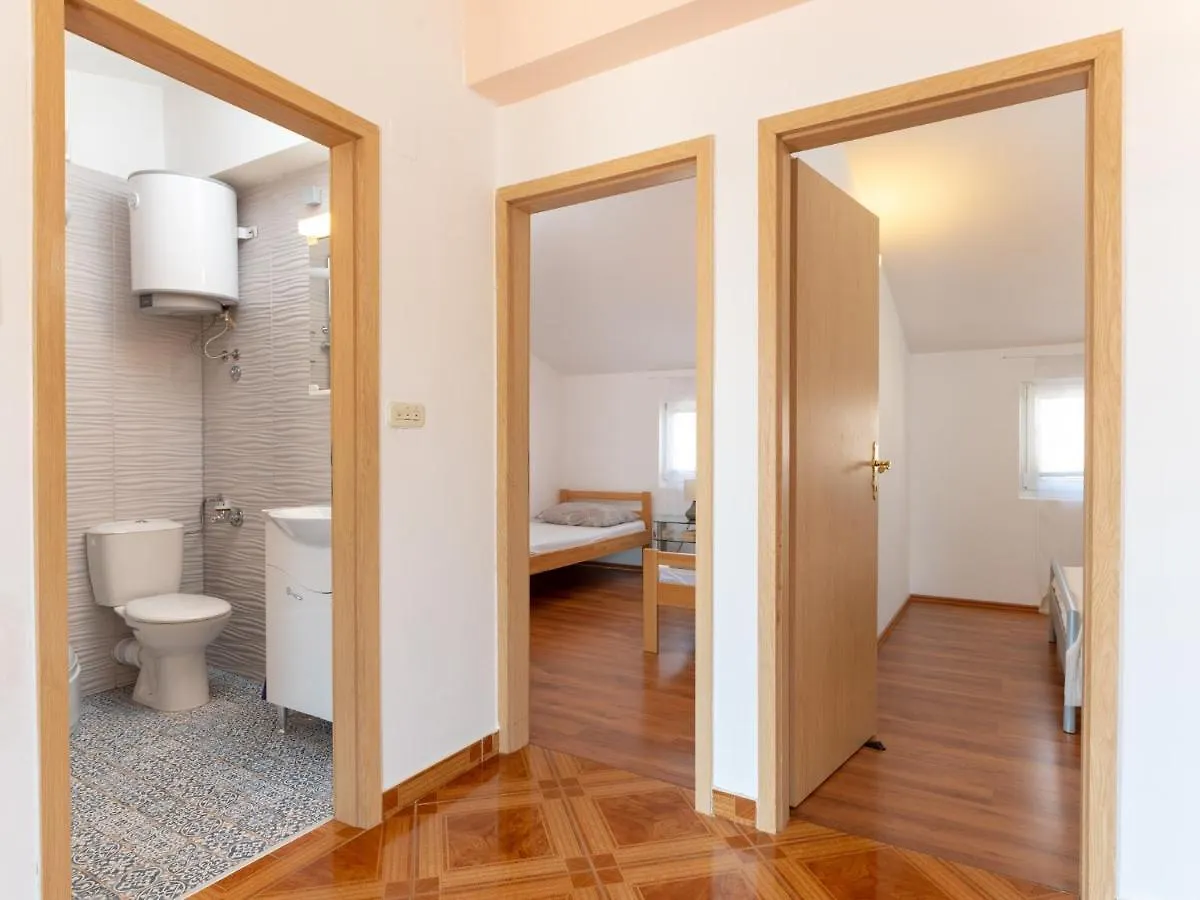 Apartment Siesta Trogir Croatia