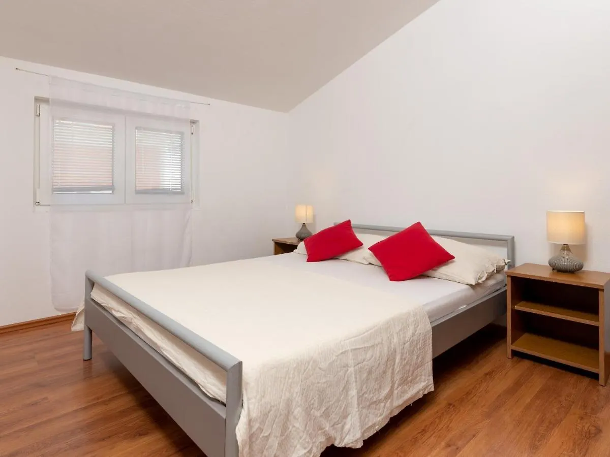 Apartment Siesta Trogir Croatia